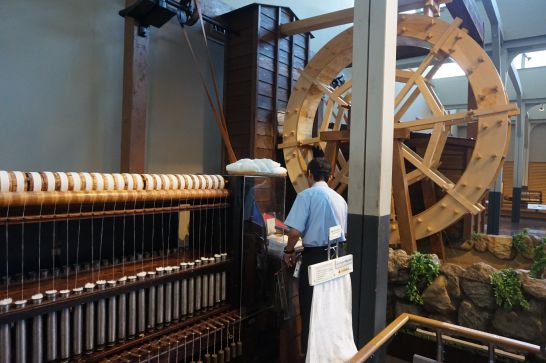トヨタ産業技術記念館の水車のガラ紡